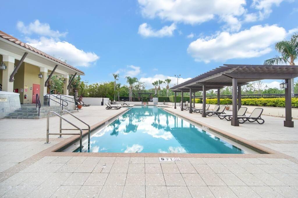 Vibrant 4Br Family Townhome 1 Mile From Disney World And Disney Springs オーランド エクステリア 写真