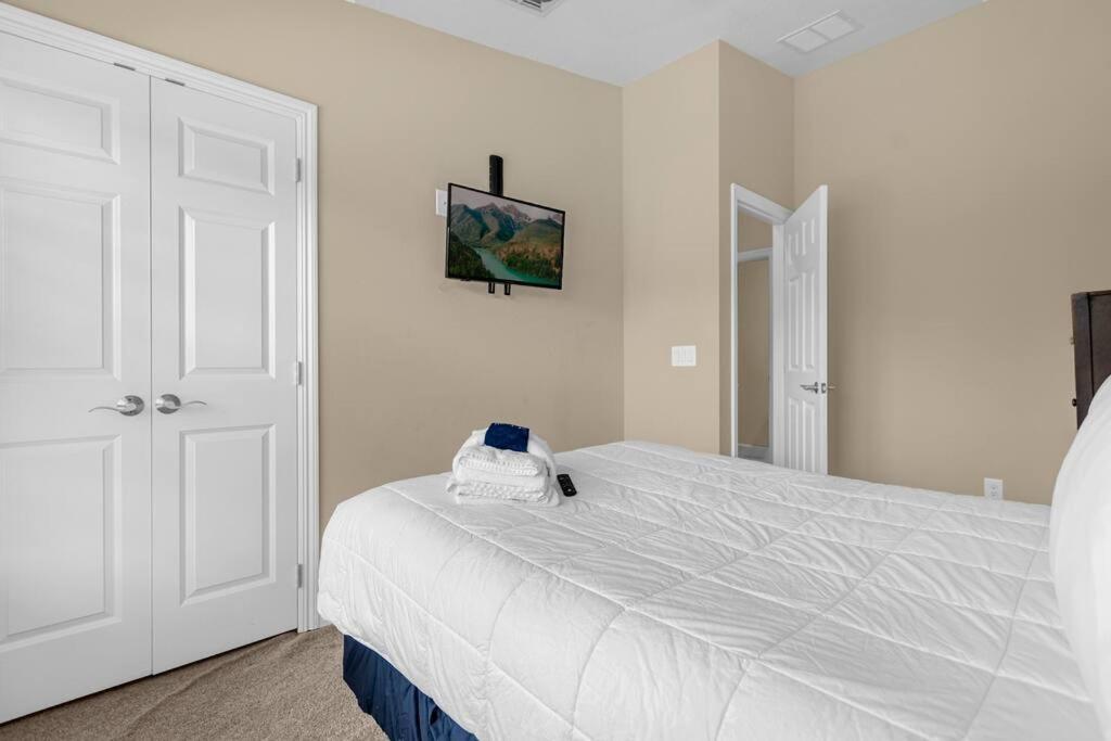 Vibrant 4Br Family Townhome 1 Mile From Disney World And Disney Springs オーランド エクステリア 写真