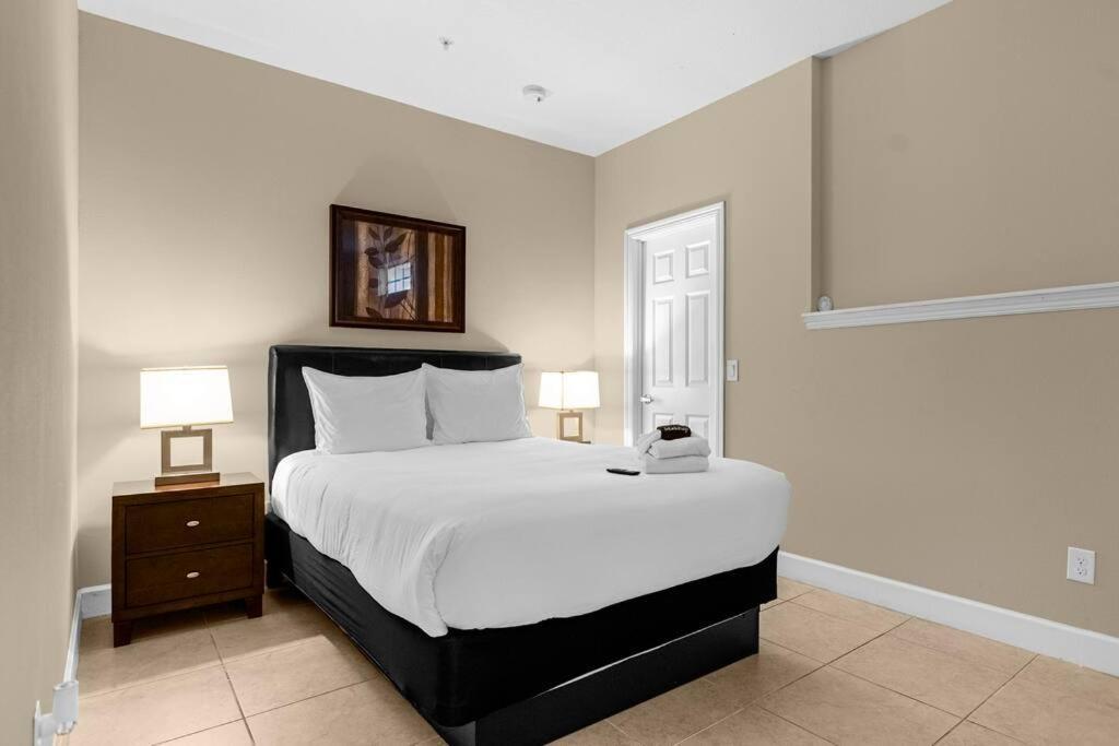 Vibrant 4Br Family Townhome 1 Mile From Disney World And Disney Springs オーランド エクステリア 写真