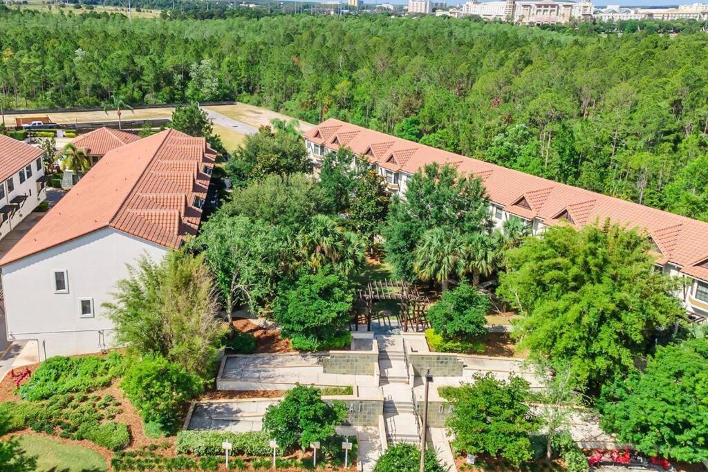 Vibrant 4Br Family Townhome 1 Mile From Disney World And Disney Springs オーランド エクステリア 写真