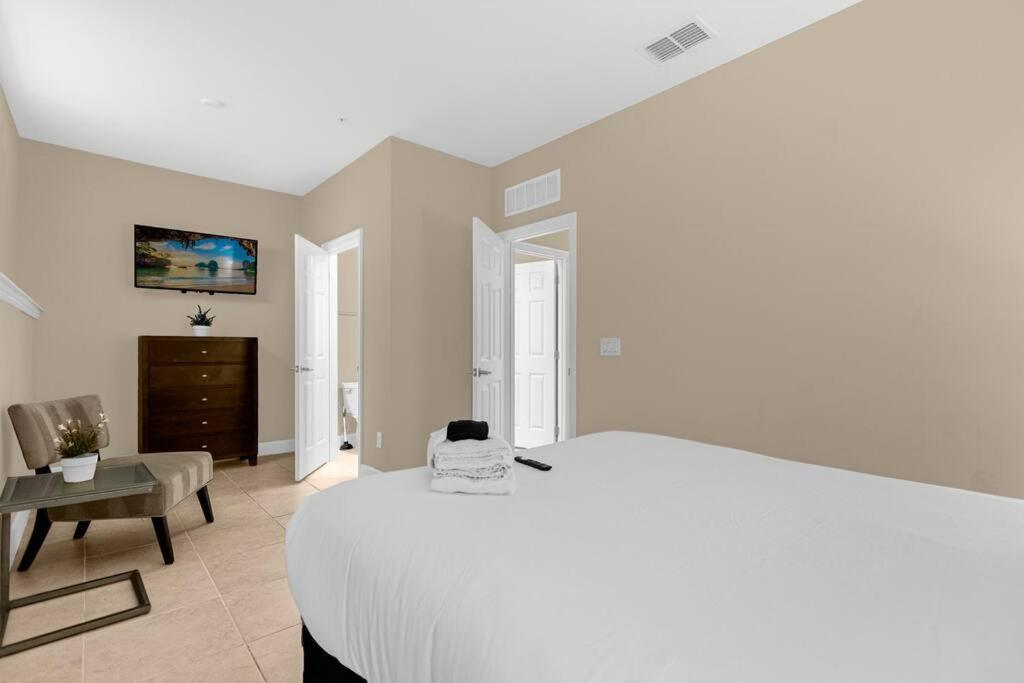 Vibrant 4Br Family Townhome 1 Mile From Disney World And Disney Springs オーランド エクステリア 写真