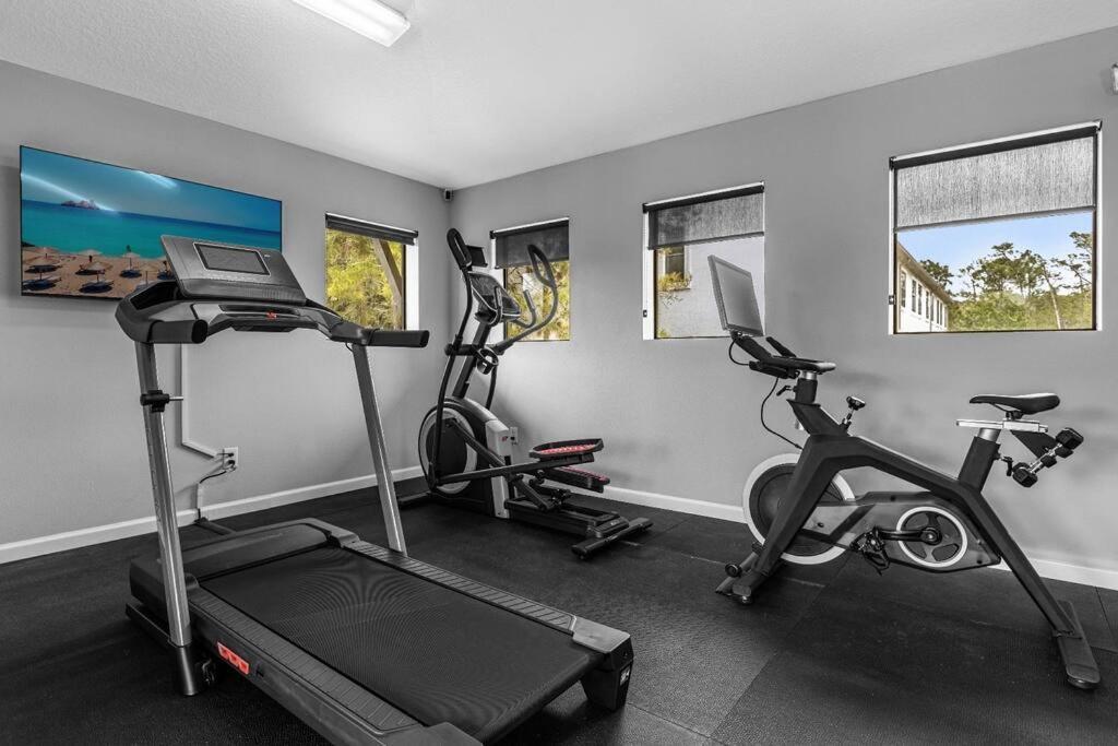 Vibrant 4Br Family Townhome 1 Mile From Disney World And Disney Springs オーランド エクステリア 写真