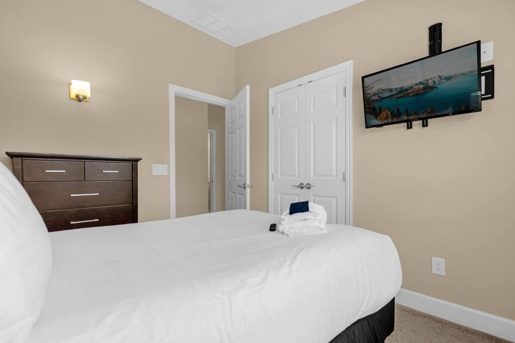 Vibrant 4Br Family Townhome 1 Mile From Disney World And Disney Springs オーランド エクステリア 写真