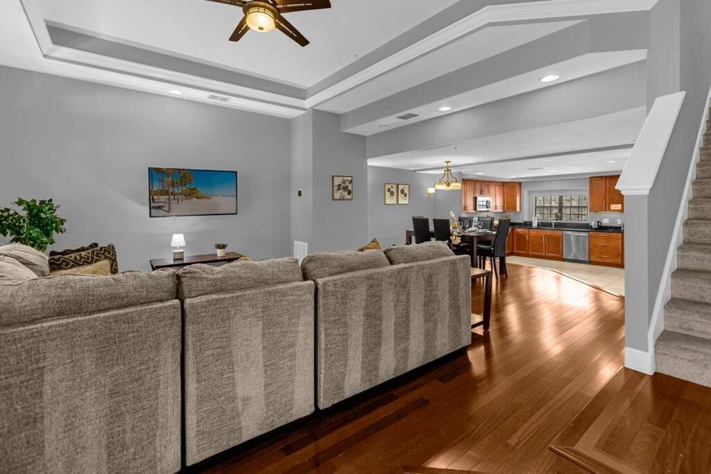 Vibrant 4Br Family Townhome 1 Mile From Disney World And Disney Springs オーランド エクステリア 写真