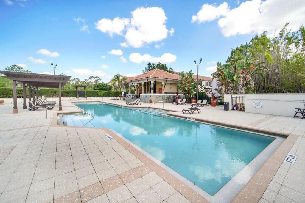 Vibrant 4Br Family Townhome 1 Mile From Disney World And Disney Springs オーランド エクステリア 写真