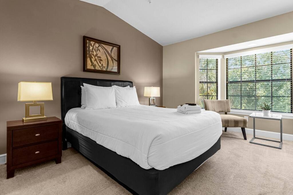 Vibrant 4Br Family Townhome 1 Mile From Disney World And Disney Springs オーランド エクステリア 写真