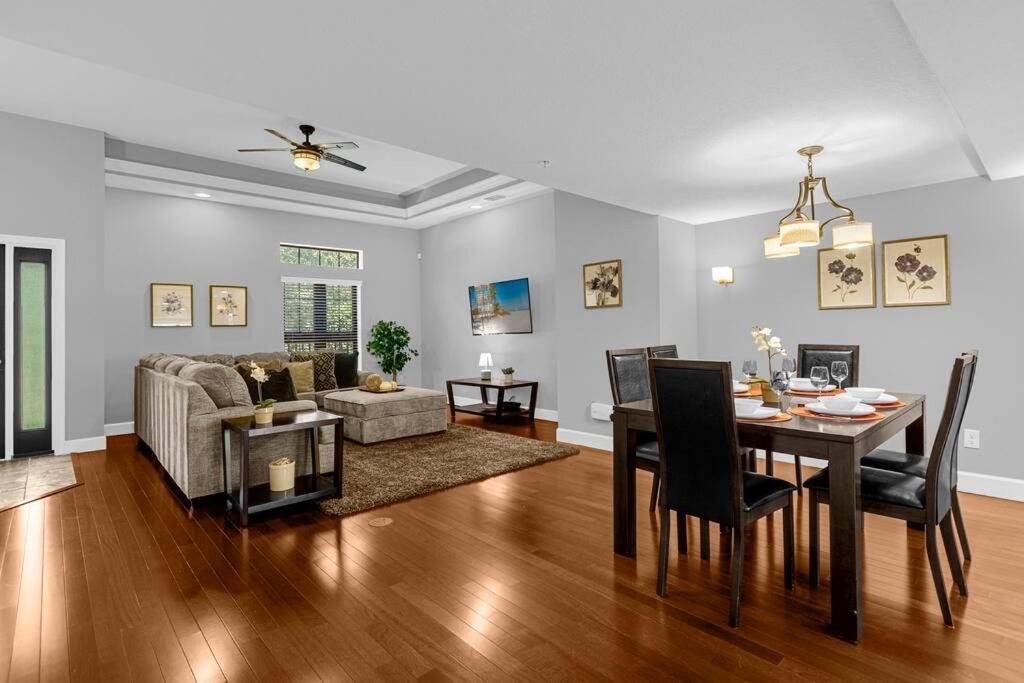 Vibrant 4Br Family Townhome 1 Mile From Disney World And Disney Springs オーランド エクステリア 写真